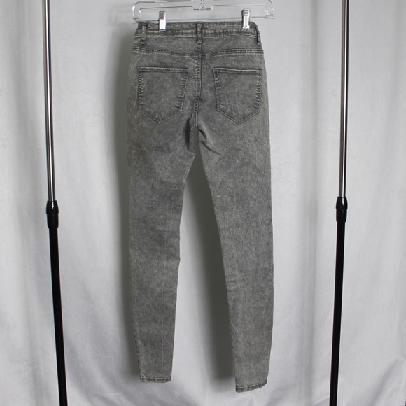 Forever 21 Acid Wash Jeans - Picture 5 of 6
